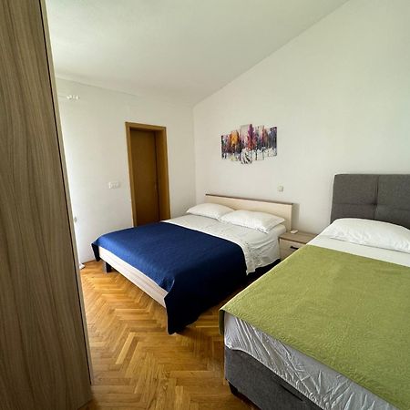 Apartmani Niks Makarska Esterno foto
