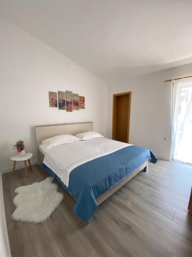 Apartmani Niks Makarska Esterno foto