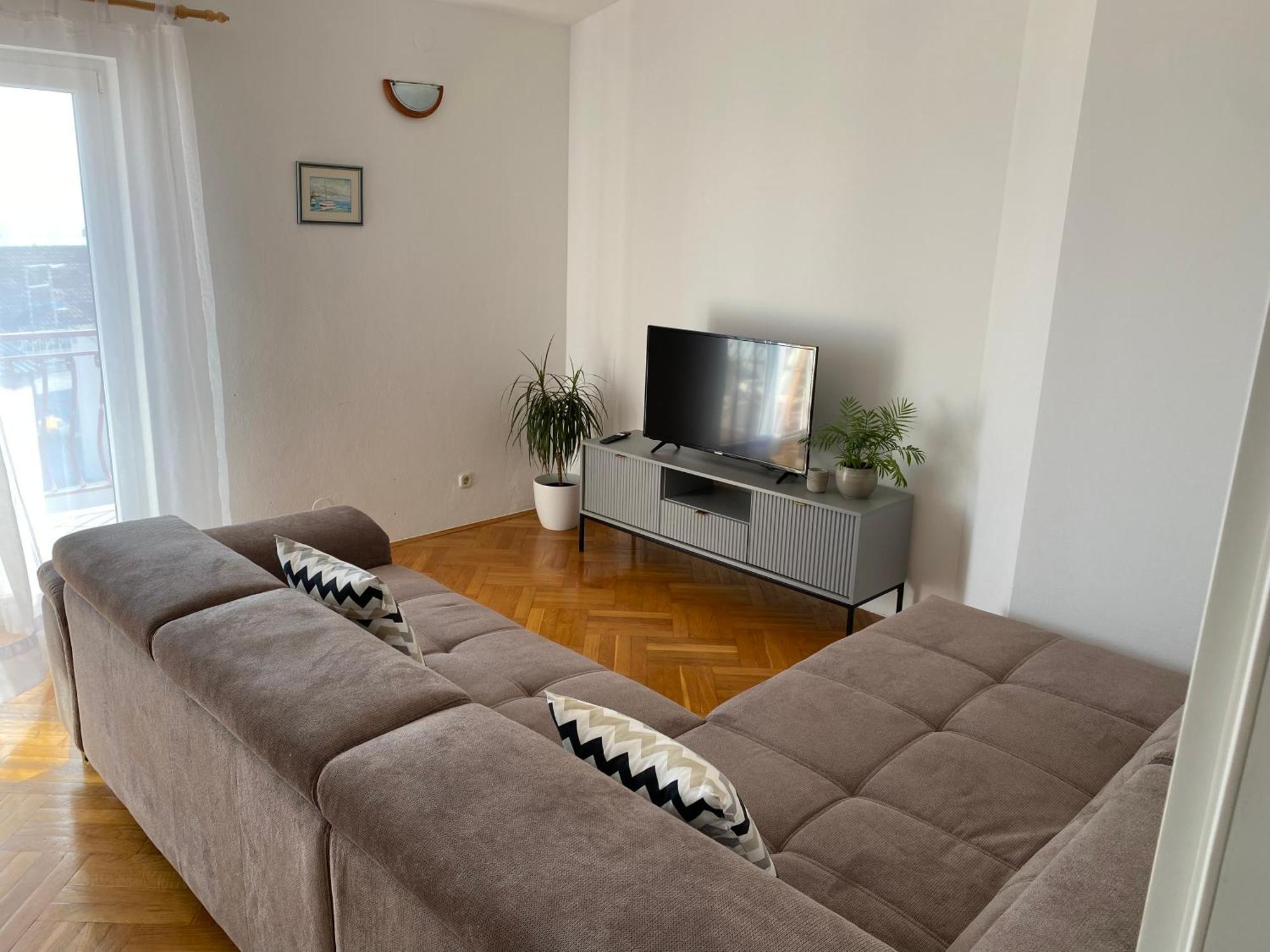 Apartmani Niks Makarska Esterno foto